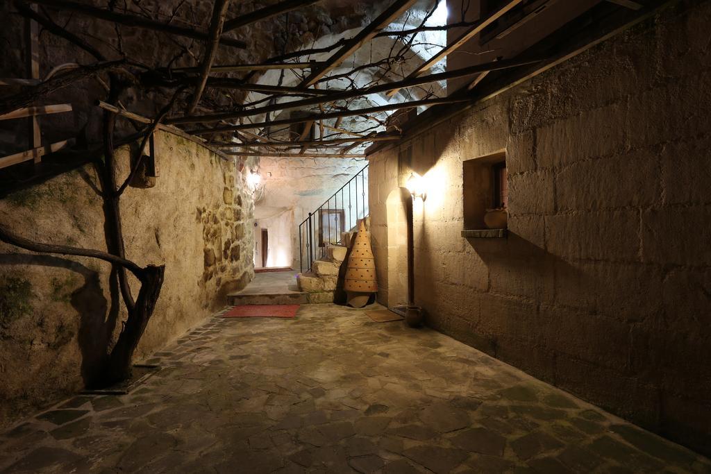 Antique House Hotel เนฟซิเฮียร์ ภายนอก รูปภาพ